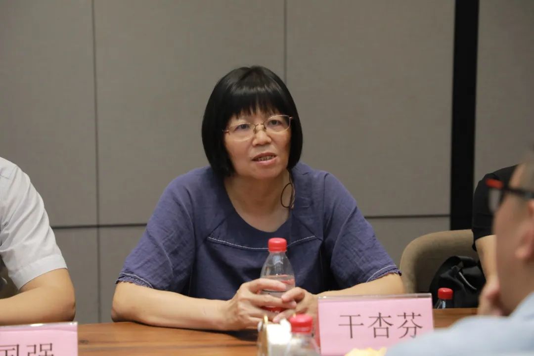 浙江建設(shè)技師學(xué)院副院長干杏芬一行蒞臨銘品裝飾參觀指導(dǎo)